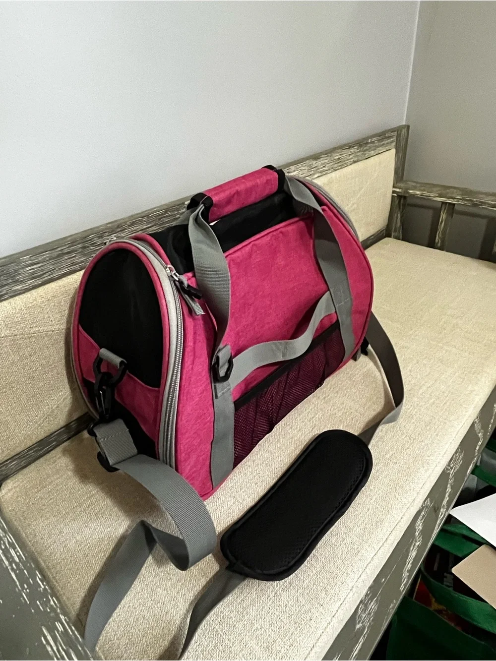 Coastal Pet Bergan Comfort Carrier - Cat and Dog Carrier - Heather Berry NWOT